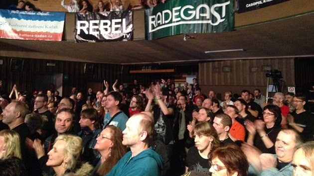Atmosfra na prvnm koncert jarnho turn Rebelie rebel Radegast tour 2016 kapely Citron.