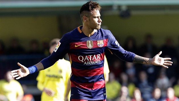 JSEM BOREC, CO? Neymar z Barcelony slav gl proti Villarrealu.