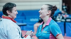 Zdenka Blašková s legendou českého stolního tenisu Marií Hrachovou. Zdenka Blašková s legendou českého stolního tenisu Marií Hrachovou.