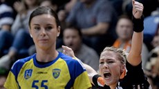 Mostecká Lucia Súkenníková se raduje z branky v utkání proti Michalovcm.