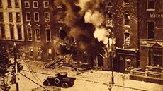 Centrum irského Dublinu během takzvaného Velikonočního povstání (1916) Centrum irského Dublinu během takzvaného Velikonočního povstání (1916)