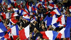 Fanouci podporují francouzské fotbalisty.