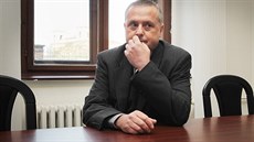 Lékař Zbyšek Urban u Krajského soudu v Plzni. (23. března 2016) Lékař Zbyšek Urban u Krajského soudu v Plzni. (23. března 2016)
