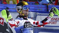 Rakouský lya Marcel Hirscher v cíli posledního slalomu sezony ve Svatém...