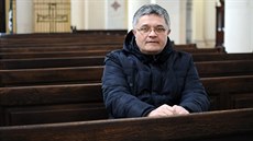 Fará Jan Plaek slouí v katedrále Boského Spasitele v Ostrav u devatenáct...
