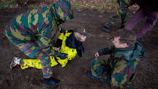 Protesty ped belgickou zkladnou Kleine Brogel (3. dubna 2010)