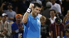 VÍTZNÉ GESTO. Novak Djokovi ve tvrtfinále turnaje v Miami.