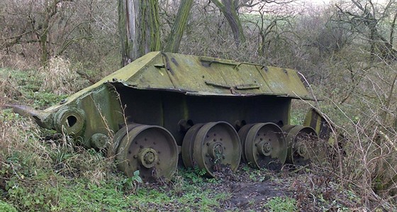 Zniený ruský tank v Hrabticích byl dlouho voln pístupný, ne se do nj...