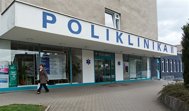 Poliklinika II na Slezském Pedmstí v Hradci Králové.