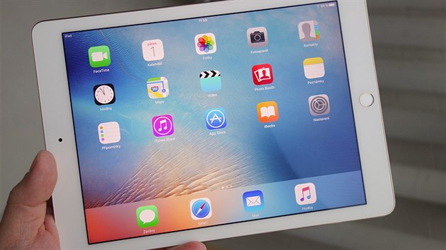 Nový iPad Pro 9,7" je skvělý tablet. Nový iPad Pro 9,7" je skvělý tablet.