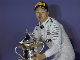 Nico Rosberg pebr nejvt pohr za vtzstv ve Velk cen Bahrajnu. Tmov...