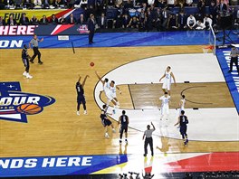 TROJKA, KTERÁ ROZPOUTALA RADOST. Rozhodující moment finále NCAA. Kris Jenkins z...