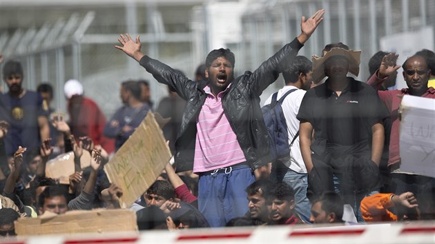 Protest pkistnskch migrant na ostrov Lesbos (5. dubna 2016)