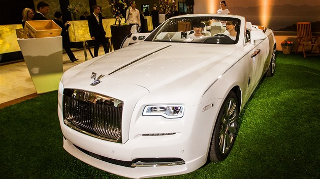 Rolls-Royce otevel prvn prodejnu v esku.