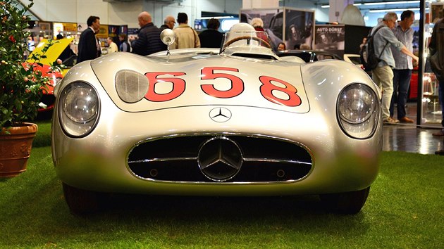 Zvodn Mercedes 300 SLR Mille Miglia se kterm jezdil slavn Fangio