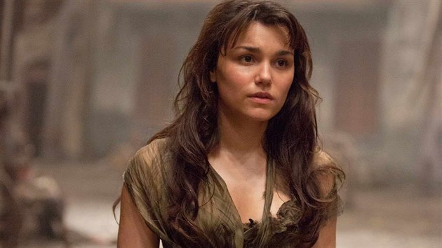 Samantha Barks ve filmu Bdnci