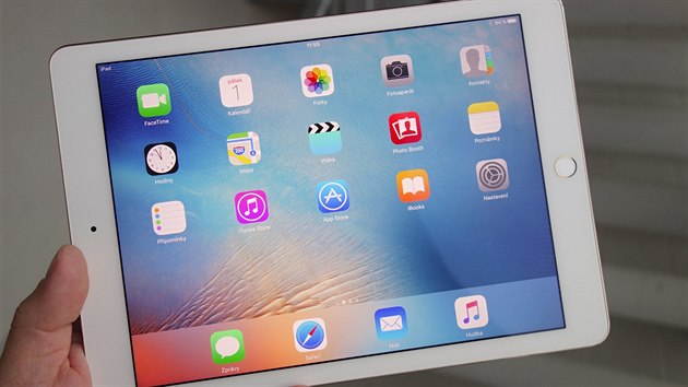 Nový iPad Pro 9,7" je skvlý tablet.