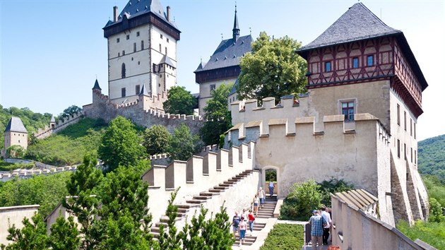 Karltejn pipomene Karla IV. Jubileum slavnho Lucemburka pipomnaj i na Karltejn, 7. kvtna tady otevou vstavu nazvanou Kultura csaskho dvora za Karla IV.