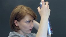 S objemem účesu může podle kadeřnice pomoci i objemový pudr ve spreji. S objemem účesu může podle kadeřnice pomoci i objemový pudr ve spreji.
