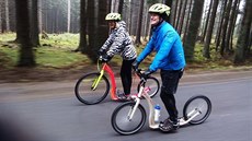 TEST: Zjišťovali jsme, jak vybrat tu pravou koloběžku pro dospělé TEST: Zjišťovali jsme, jak vybrat tu pravou koloběžku pro dospělé