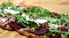 Americký flatbread v plné kráse, neobvyklá kombinace chutí, která vás ale... Americký flatbread v plné kráse, neobvyklá kombinace chutí, která vás ale...