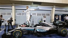 Nico Rosberg slaví vítztví ve Velké cen Bahrajnu.