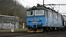 Další z nákladních lokomotiv, která svým věkem přesahuje průměrné stáří hnacích... Další z nákladních lokomotiv, která svým věkem přesahuje průměrné stáří hnacích...