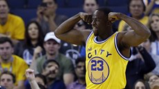 Draymond Green z golden State se raduje ze své povedené akce.