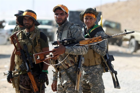 V Iráku bojují proti Islámskému státu krom vládních vojsk také Lidové...
