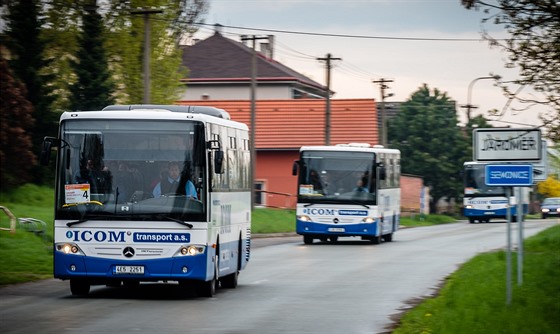 Výlukové autobusy z Jarome do Hradce Králové (18.4.2016).