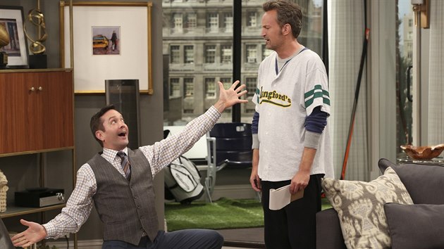 Matthew Perry a Thomas Lennon v serilu The Odd Couple ztvruj hrdiny Oscara a Felixe