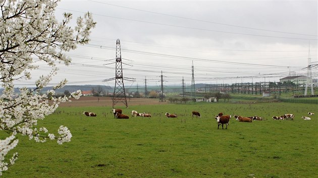 Vc ne elektrrna samotn obyvatelm obce vad vudeptomn elektrick veden.