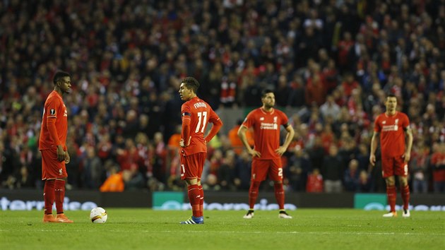 Liverpoolt fotbalist rozehrvaj po inkasovanm glu.