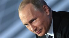 Vladimir Putin ve čtvrtek besedoval s občany. Odpovídal na otázky ohledně... Vladimir Putin ve čtvrtek besedoval s občany. Odpovídal na otázky ohledně...