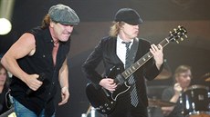 Brian Johnson s AC/DC v Praze v roce 2009