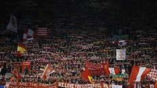 Fanouci Liverpoolu podporují svj tým.
