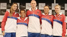 Český tým při losu semifinále v Fed Cupu. Zleva Karolína Plíšková, Barbora... Český tým při losu semifinále v Fed Cupu. Zleva Karolína Plíšková, Barbora...