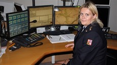 Operátorka Krajského operačního a informačního střediska Hasičského záchranného... Operátorka Krajského operačního a informačního střediska Hasičského záchranného...