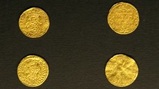 Pohled na ást mincí nevyíslitelné hodnoty ze zlatého pokladu, který v roce...