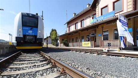 Týdenní prázdninová jízdenka na vlaky eských drah vyjde na 790 korun. Ilustraní foto