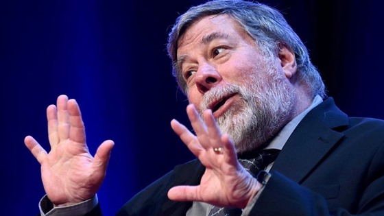 Steve Wozniak pi svém projevu na summitu Future Transport v Sydney