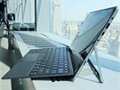 Klávesnice drží s „tabletem“ dobře pohromadě, s celkem lze pracovat jako s... Klávesnice drží s „tabletem“ dobře pohromadě, s celkem lze pracovat jako s...