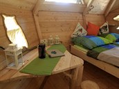 Společnost Evy Maděryčové Tree Houses staví domy na stromech. Dvě obydlí...