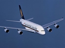 Airbus A380 je typické letadlo pro koncept pepravy lidí mezi velkými leteckými...