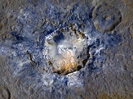 NASA zveejnila nedatovaný snímek impaktního kráteru Haulani, který se nachází...