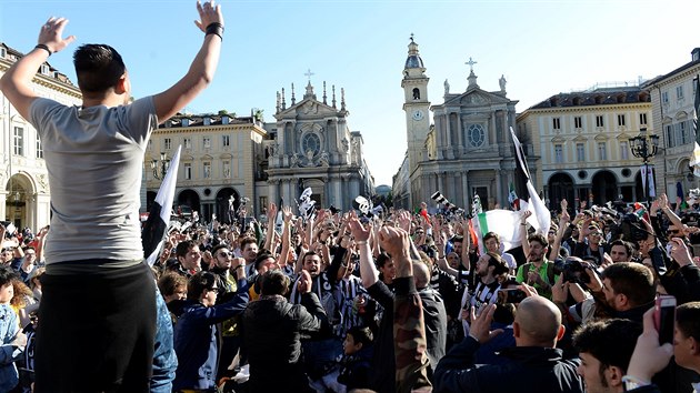 Fanouci Juventusu se raduj z dalho mistrovskho titulu.