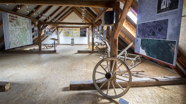 Muzeum  vysdlench obc Novohradska v Kamenn pipomn odsun Nmc. Na 500 metrech tverench jsou stovky epxpont, fotografi, zajmavost a pbh.