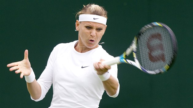 Lucie afáová zdolala v prvním kole Wimbledonu Amerianku Davisovou. (24....