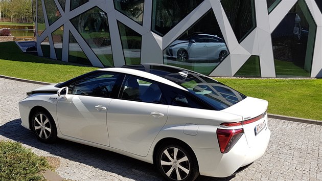 Toyota Mirai