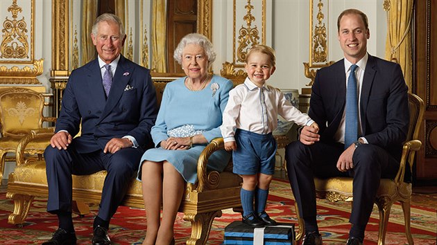 Princ Charles, krlovna Albta II., princ George a princ William na spolenm portrtu britsk panovnice a t nslednk trnu u pleitosti 90. narozenin vladaky